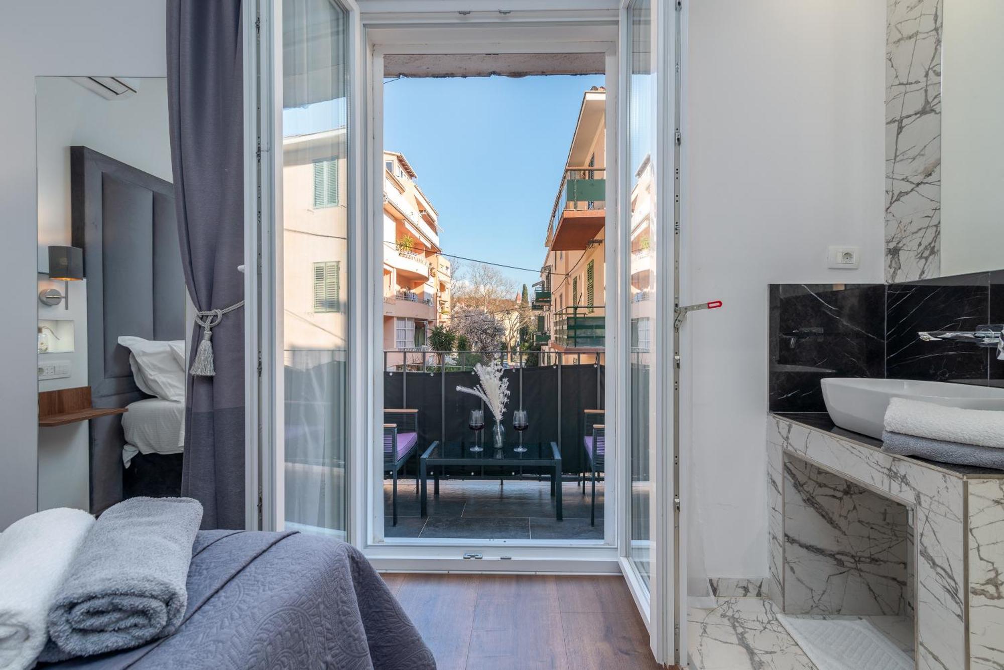 Antares Luxury Rooms 1 Split Exterior photo